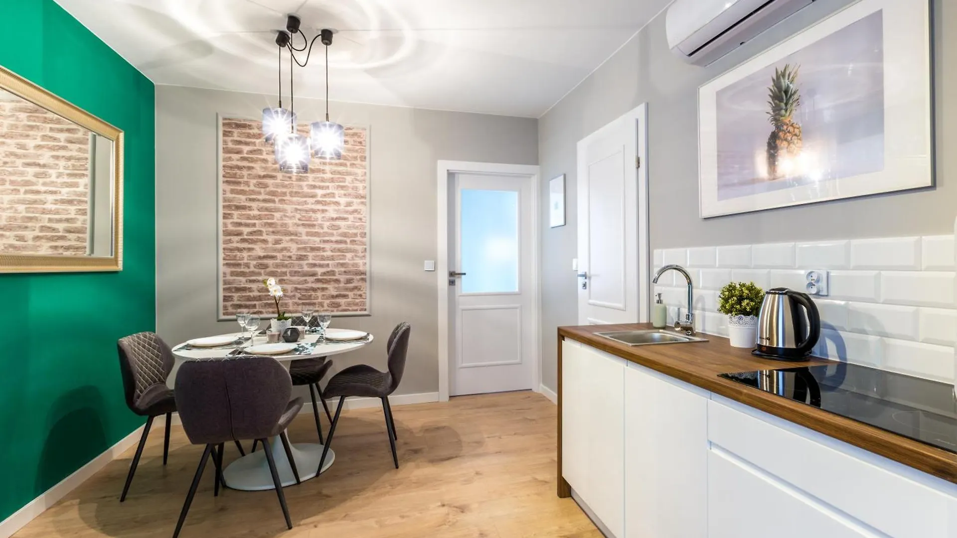 Friendhouse Apartments Vistula&Wawel Krakow Poland